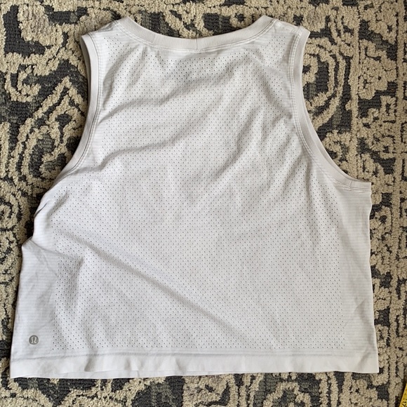 Lululemon swiftly breathe crop tank in white - Picture 10 of 15
